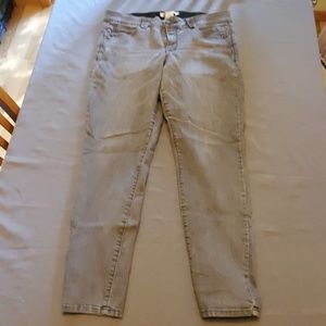 Democracy sz 12 gray denim skinny ankle